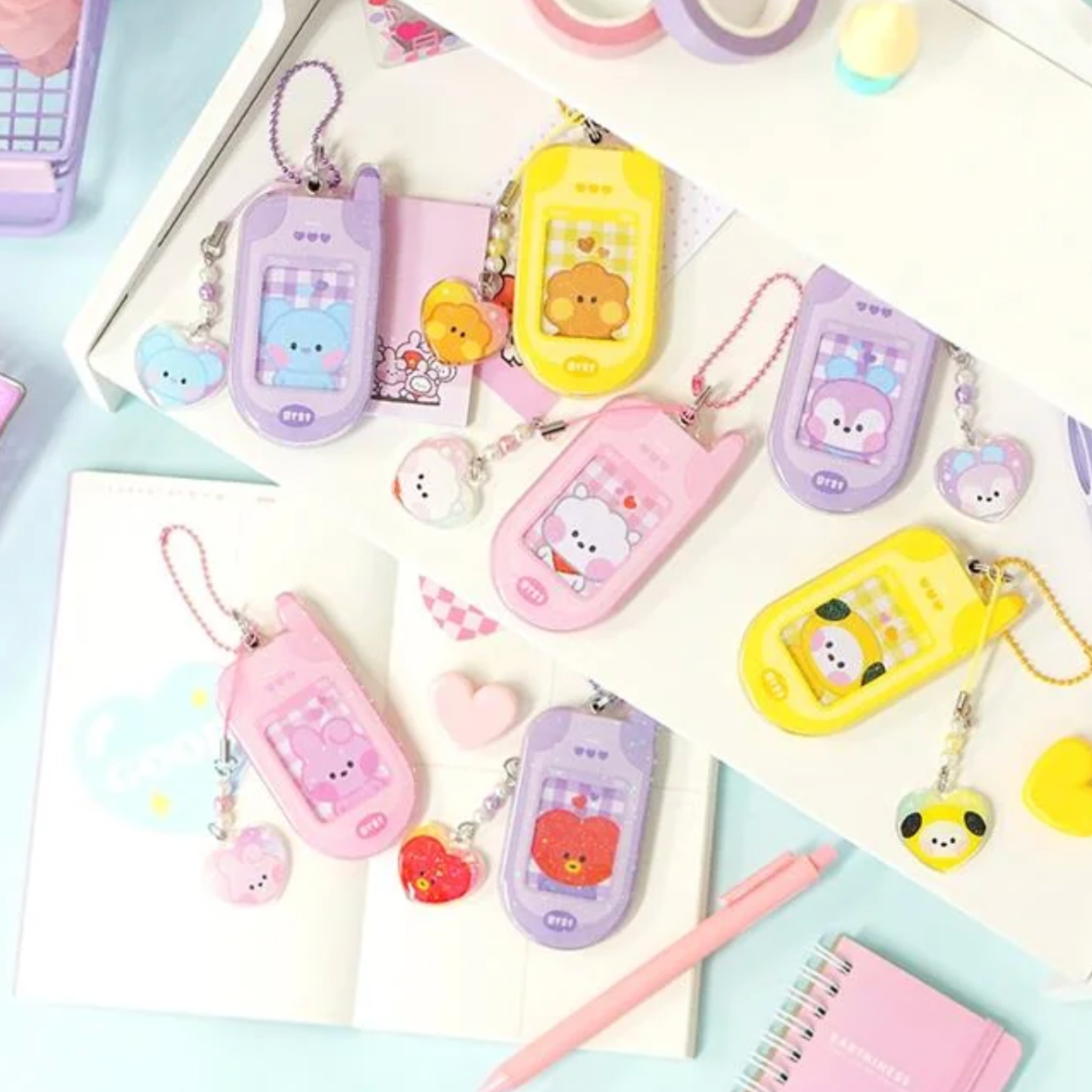 BT21- Minini Retro Phone Keyring