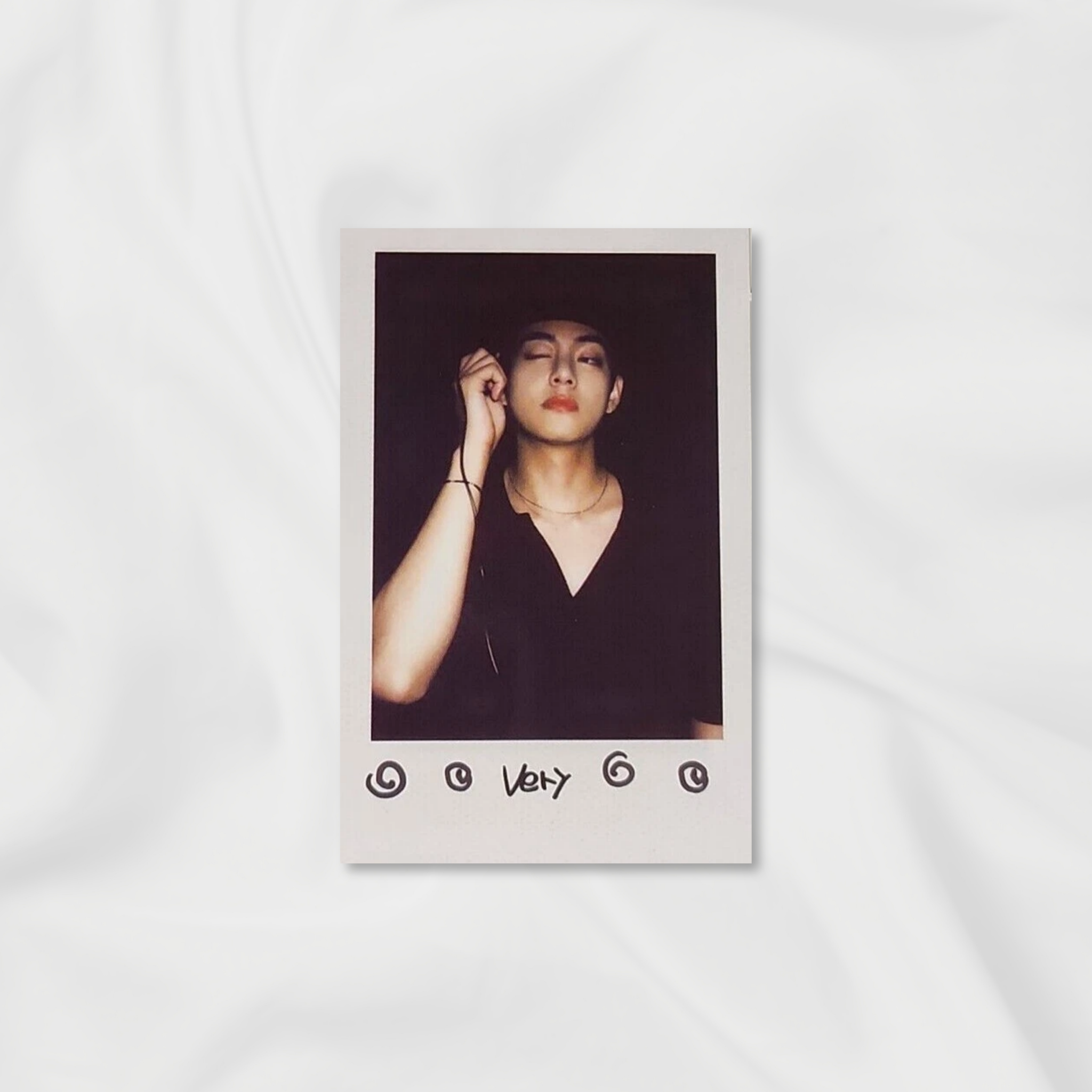 V-US, OURSELVES, BTS ‘WE’ POLAROID