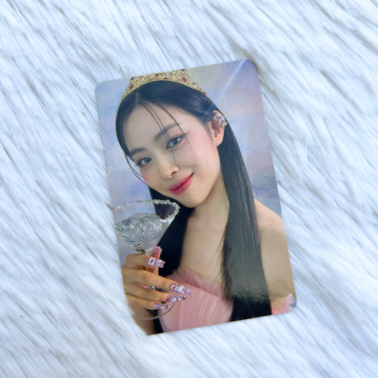 ITZY RYUJIN - CHECKMATE PHOTOCARD